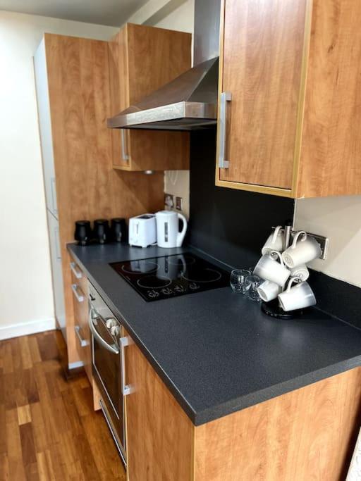 Entire Flat, 2 Bedroom & 2 Bathrooms In Birmingham Extérieur photo